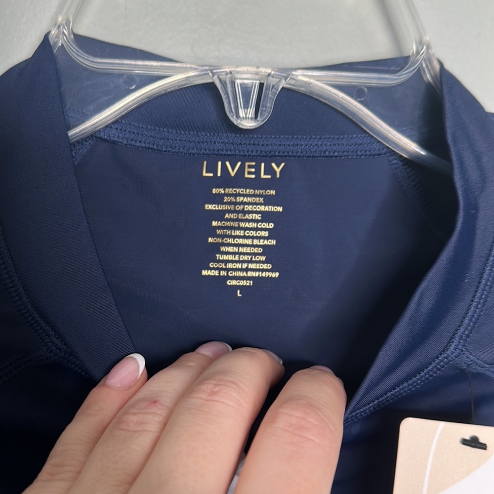 Nwt Lively Half Zip Swim Top Womens Sz Large in Navy Blue! - Picture 5 of 6